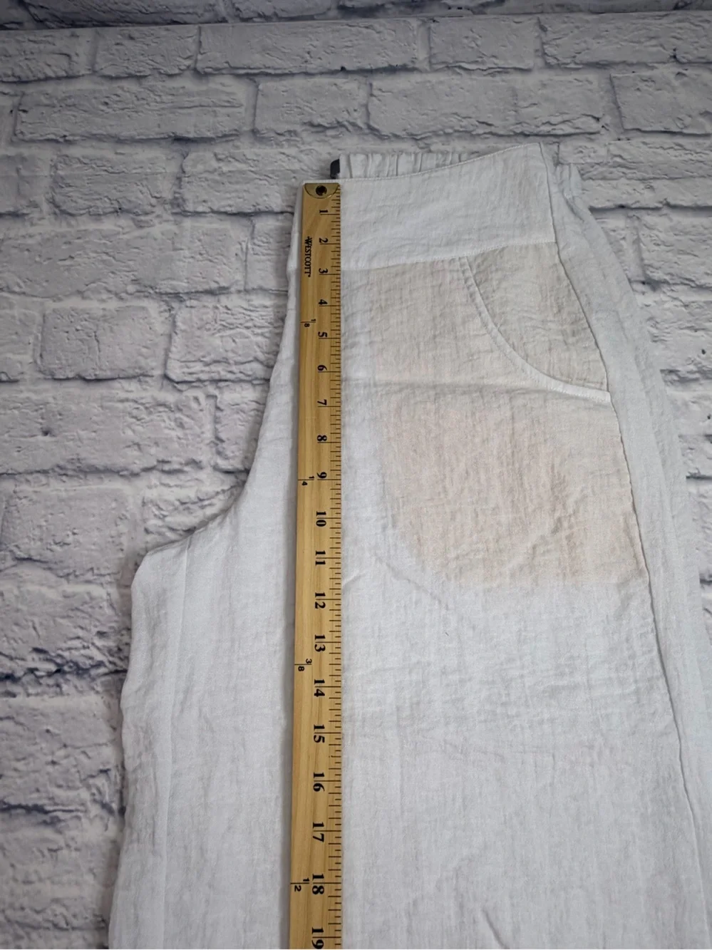 Habitat Light White Elastic-Waist Pants. Cropped. Wide Leg. Size Med.